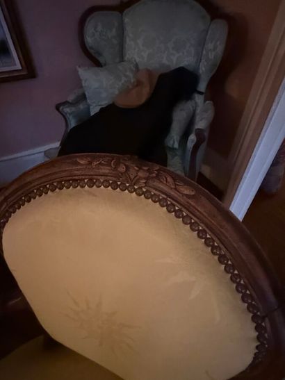 Cabriolet armchair in molded wood carved...