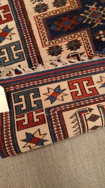MIDDLE EAST- Caucasus 
Wool carpet with polychrome...
