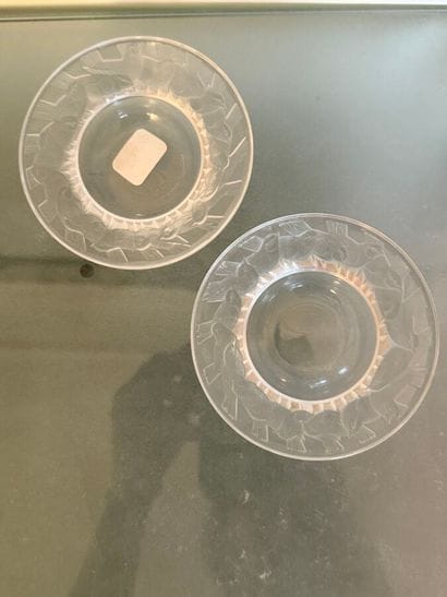 LALIQUE France, 
Paire de bougeoirs en cristal...