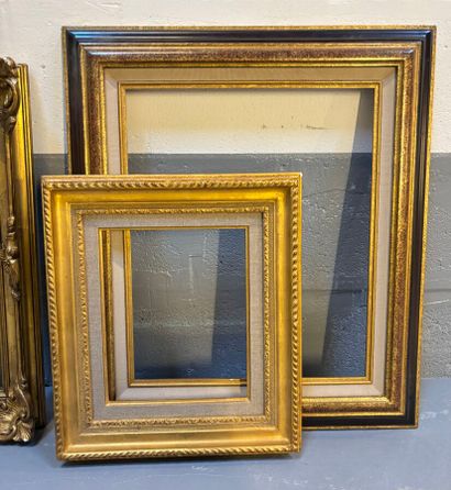 Lot de quatre cadres rectangulaires en bois...