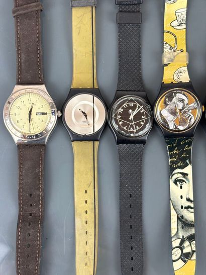 SWATCH
Lot de sept montres quartz comprenant...