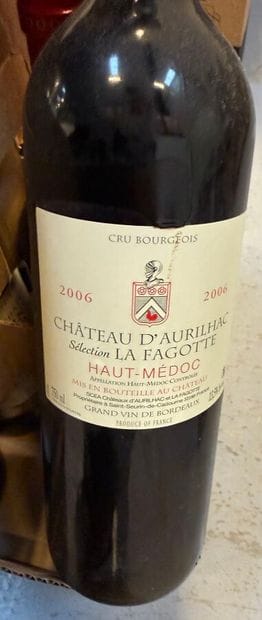 Ensemble de 26 bouteilles de Bordeaux comprenant...