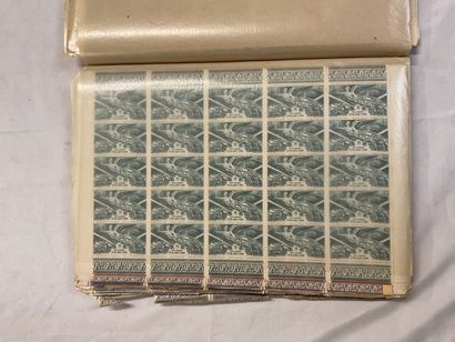 4 cartons + pochettes en vrac Colonies -...