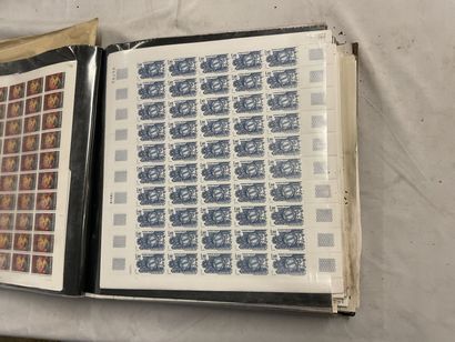 1 Album Faciale - Année 1982 : Timbres de...