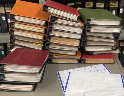 114 Albums France - 1er Jour : Ensemble d'enveloppes...