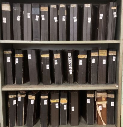 31 Albums Faciale : Important lot de timbres...