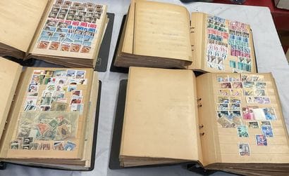 14 Albums Monde : Timbres de toutes périodes,...