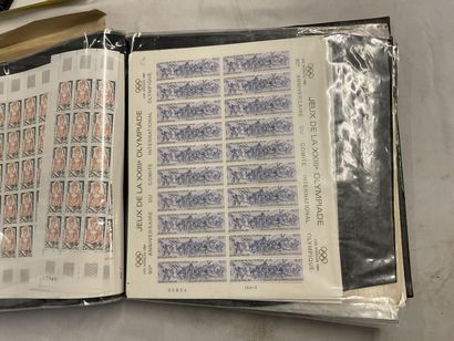 1 Album Faciale - Année 1984 : Timbres de...