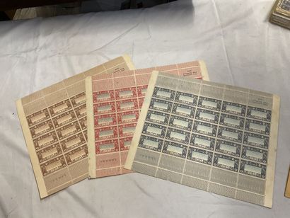 4 cartons + pochettes en vrac Colonies -...