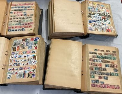 28 Albums Monde : Timbres de toutes périodes,...