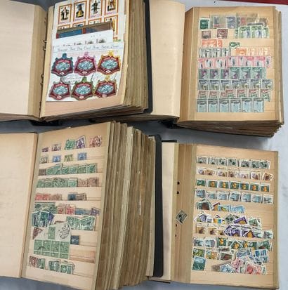 36 Albums Monde : Timbres de toutes périodes,...