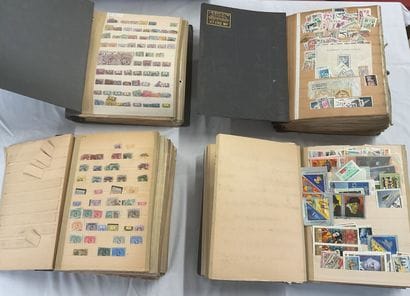 31 Albums Monde : Timbres de toutes périodes,...