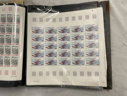 1 Album Faciale - Année 1982 : Timbres de...