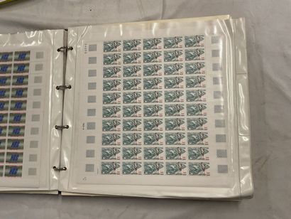 1 Album Faciale - Année 1981 : Timbres de...