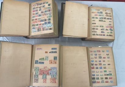 33 Albums Monde : Timbres de toutes périodes,...