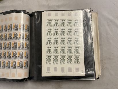 1 Album Faciale - Année 1983 : Timbres de...