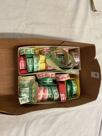 1 Boite Roulettes : Petit ensemble de roulette...