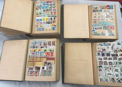 27 Albums Monde : Timbres de toutes périodes,...