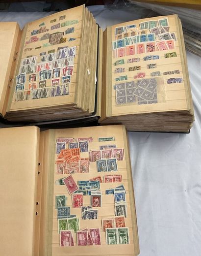 32 albums Colonies Françaises : Timbres des...