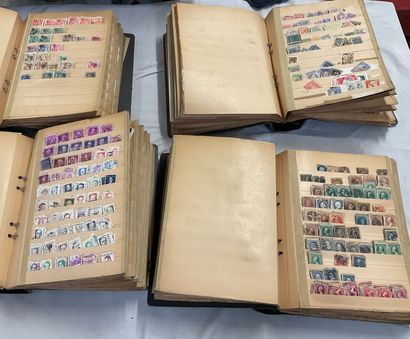28 Albums Monde : Timbres de toutes périodes,...