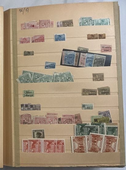 3 Albums Monaco : Ensemble des timbres par...
