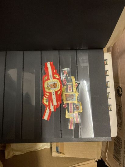 6 cartons Matériels : Lot de matériel comprenant...