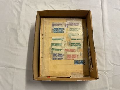 1 Carton Coin datés : Important lot de coins...
