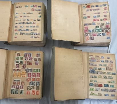 46 Albums Monde : Timbres de toutes périodes,...