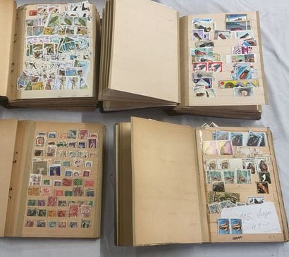 35 Albums Thématique : Ensemble de timbres...