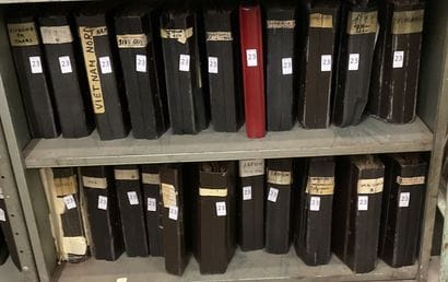 22 Albums Monde : Timbres de toutes périodes,...