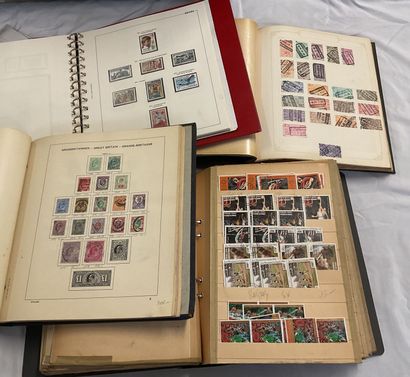 18 albums Monde : Timbres de toutes périodes,...