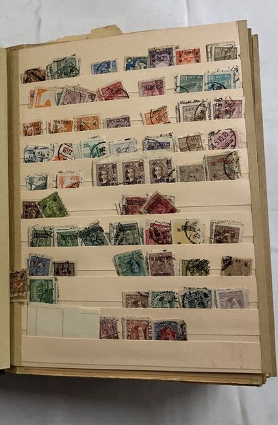 1 Album Chine : Album de stock de timbres...