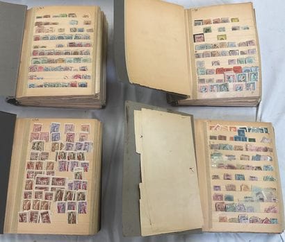 46 Albums Monde : Timbres de toutes périodes,...