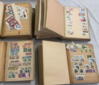 35 Albums Thématique : Ensemble de timbres...