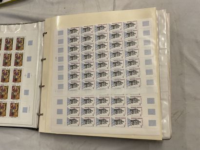 1 Album Faciale - Année 1981 : Timbres de...