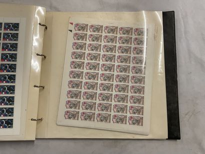 1 Album Faciale - Année 1989 : Timbres de...