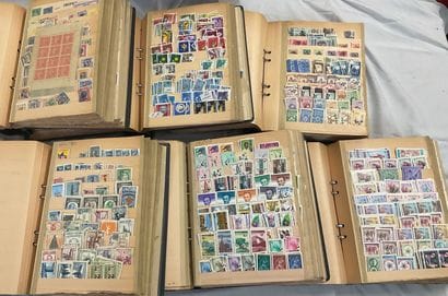 31 Albums Monde : Timbres de toutes périodes,...