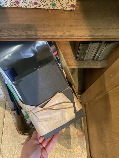 1 Armoire Matériels : Important lot de matériel...