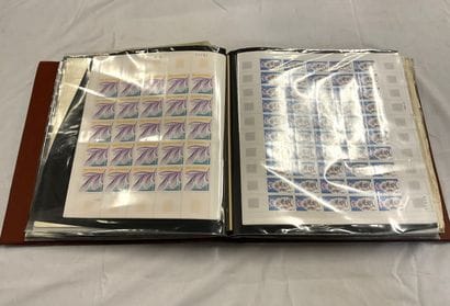 10 Albums Faciale : Lot de timbres en planches...