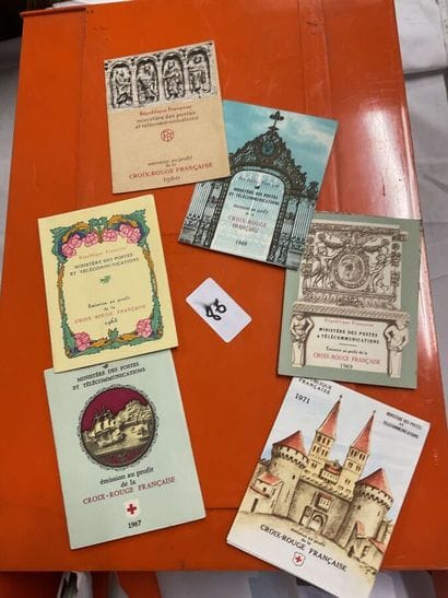 1 Boite Carnets Croix-Rouge : Important multiples...
