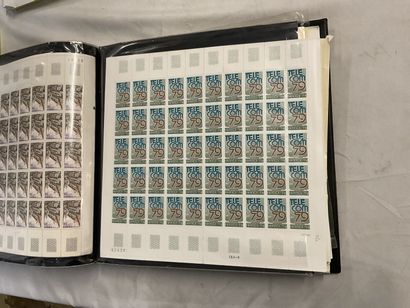 1 Album Faciale - Année 1979 : Timbres de...