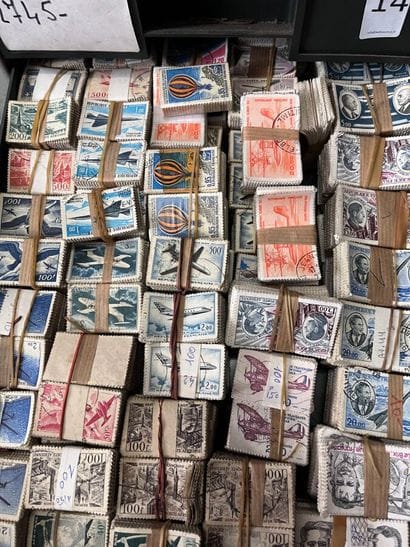 80 Tiroirs Paquet de timbres : Important...