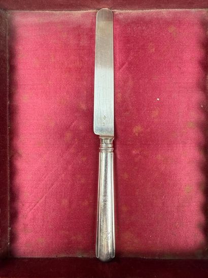Twelve dessert knives, with 950°/°° silver...