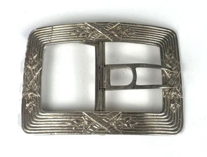 A rectangular belt buckle made of 800°/°°...