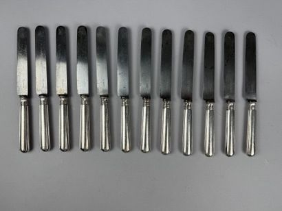 Twelve dessert knives, with 950°/°° silver...