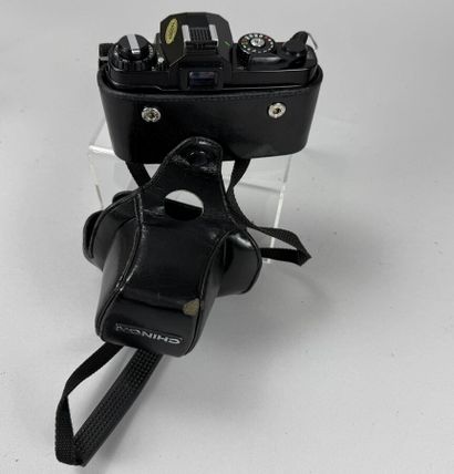 [PHOTOGRAPHIC ACCESSORIES] 
Assorted film...