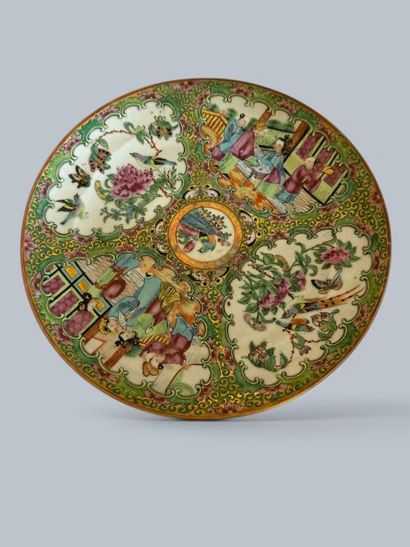 CHINA - GUANGZHOU, 20th century 
Lidded soup...