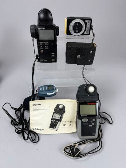 [PHOTOGRAPHY ACCESSORIES] 
Extensive collection...