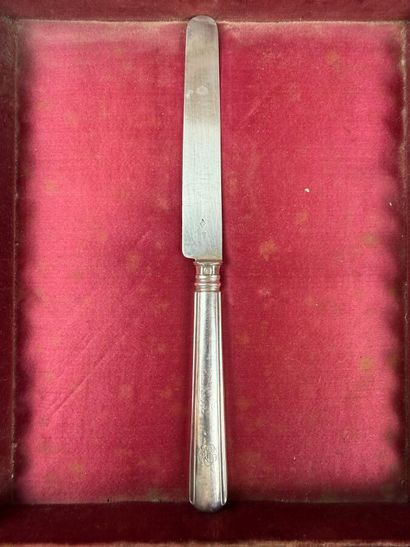 Twelve dessert knives, with 950°/°° silver...