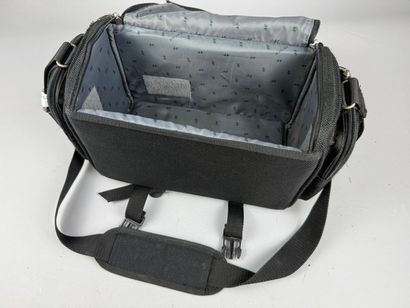 [ PHOTOGRAPHY ACCESSORIES ] 
In original...